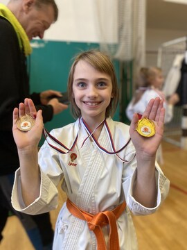 Katalina Jelen Razpet